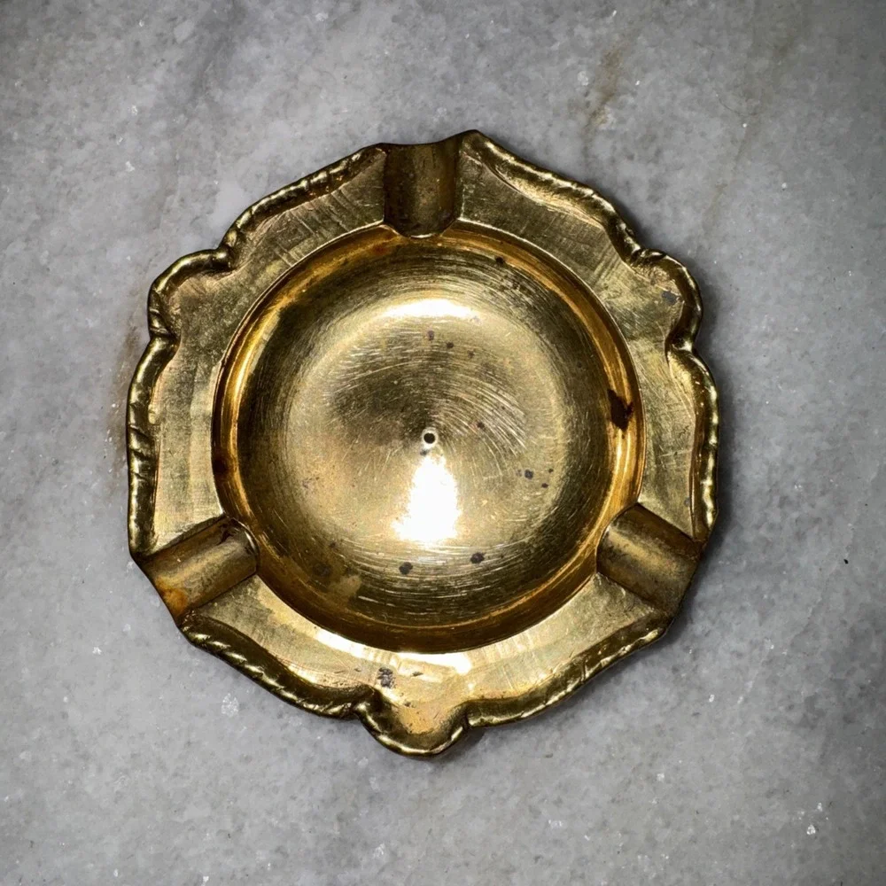 Heavey Brass Ornate Ashtray Made in India-‎ 4 Cigarette Rests